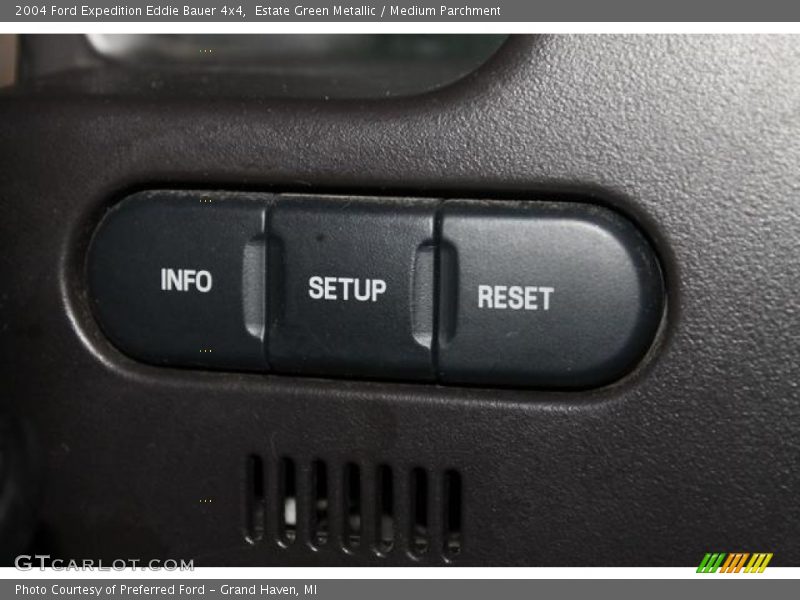 Estate Green Metallic / Medium Parchment 2004 Ford Expedition Eddie Bauer 4x4