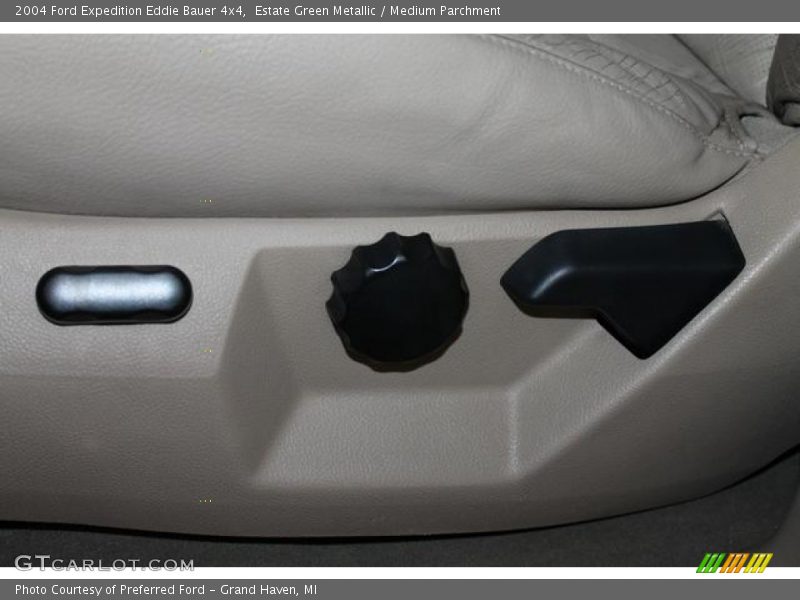 Estate Green Metallic / Medium Parchment 2004 Ford Expedition Eddie Bauer 4x4