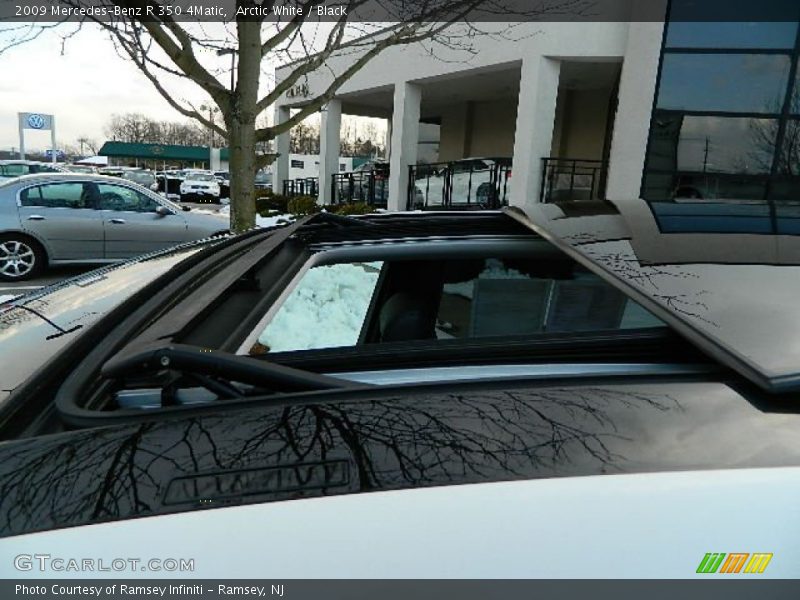Arctic White / Black 2009 Mercedes-Benz R 350 4Matic