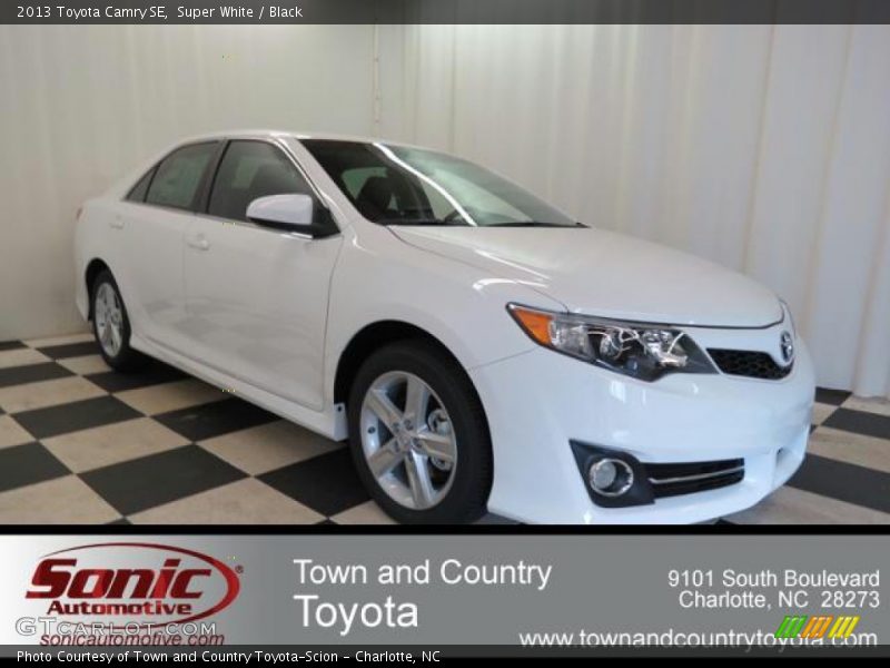 Super White / Black 2013 Toyota Camry SE