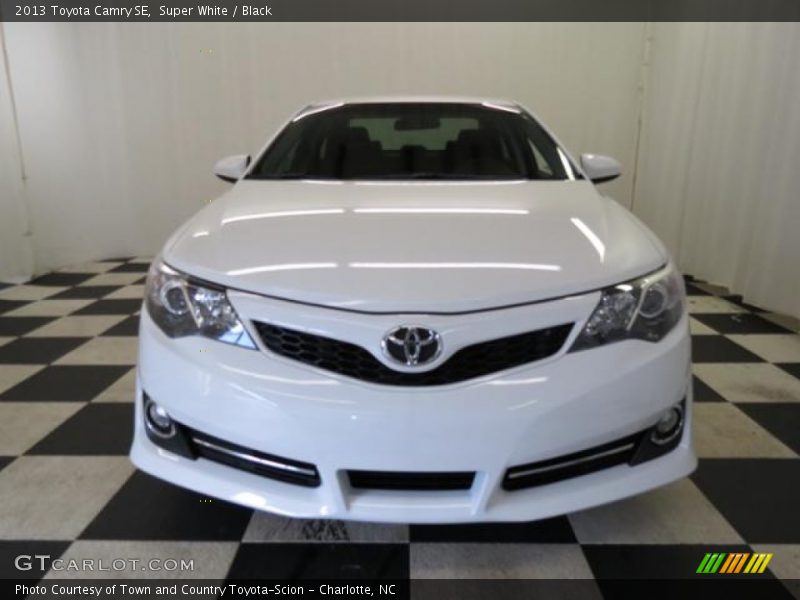 Super White / Black 2013 Toyota Camry SE