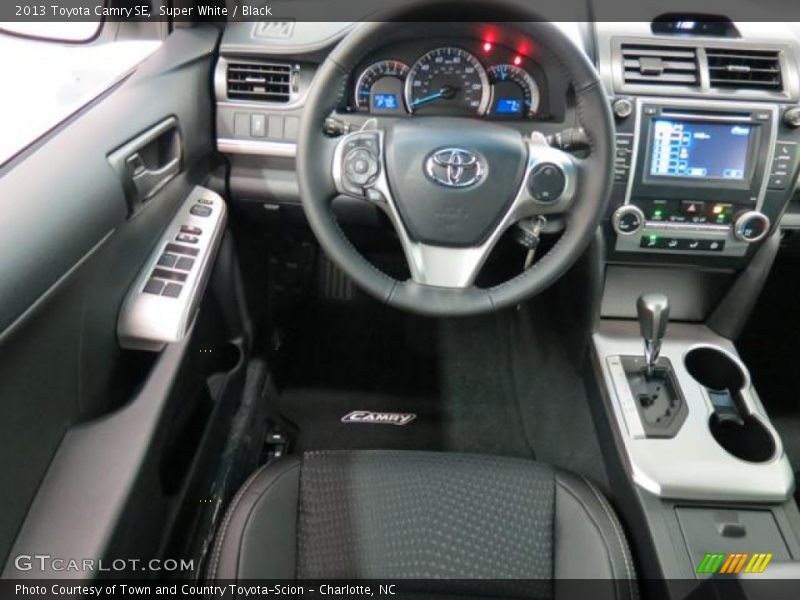 Super White / Black 2013 Toyota Camry SE