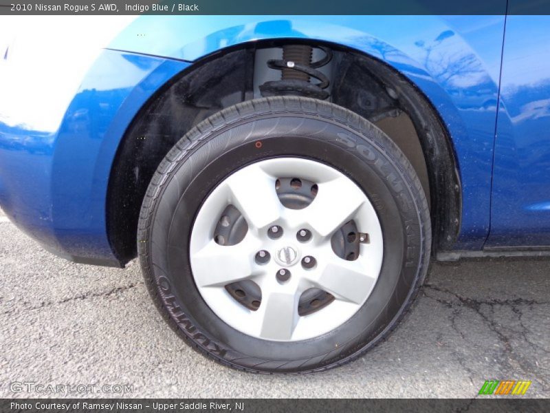  2010 Rogue S AWD Wheel