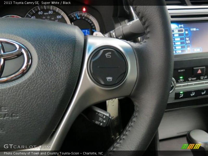 Super White / Black 2013 Toyota Camry SE