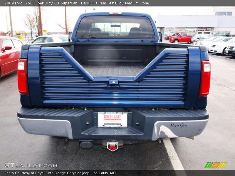 Dark Blue Pearl Metallic / Medium Stone 2009 Ford F250 Super Duty XLT SuperCab