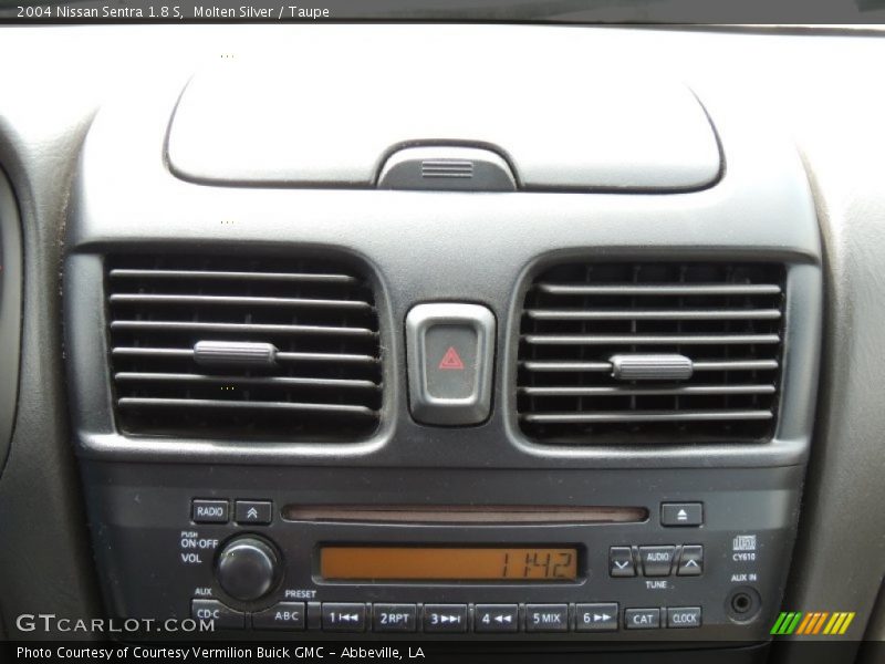 Molten Silver / Taupe 2004 Nissan Sentra 1.8 S