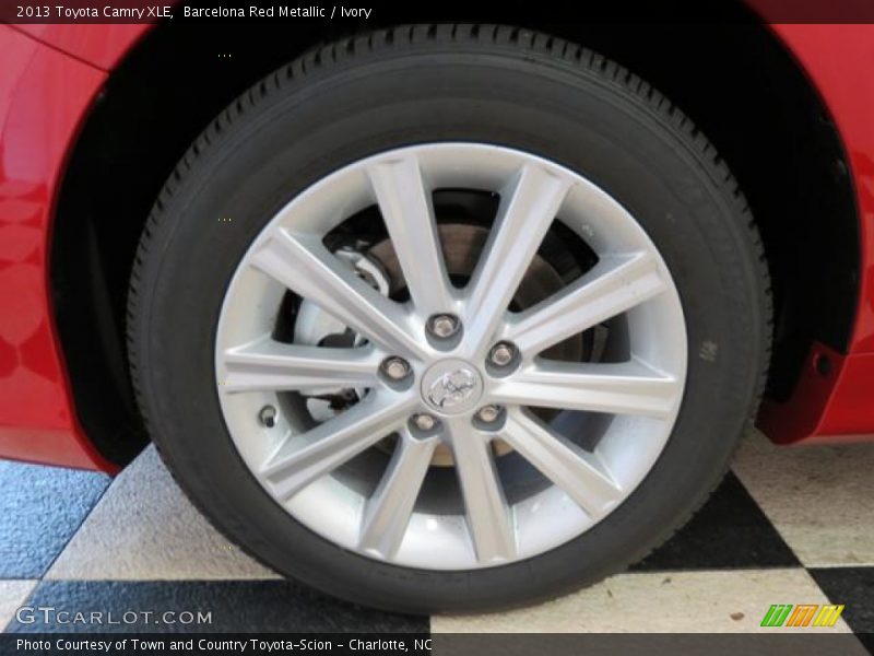 Barcelona Red Metallic / Ivory 2013 Toyota Camry XLE