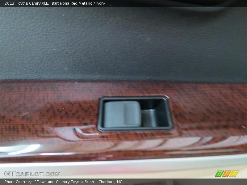 Barcelona Red Metallic / Ivory 2013 Toyota Camry XLE