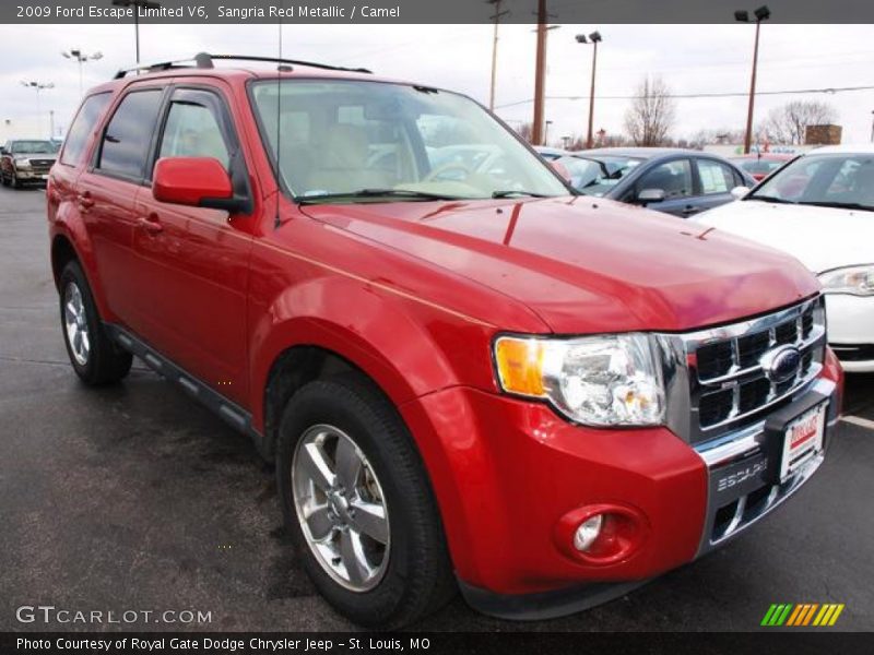 Front 3/4 View of 2009 Escape Limited V6