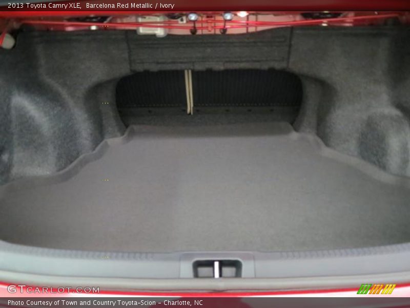 Barcelona Red Metallic / Ivory 2013 Toyota Camry XLE