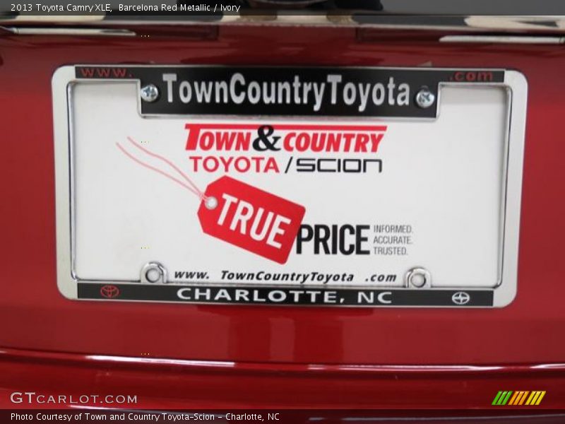 Barcelona Red Metallic / Ivory 2013 Toyota Camry XLE