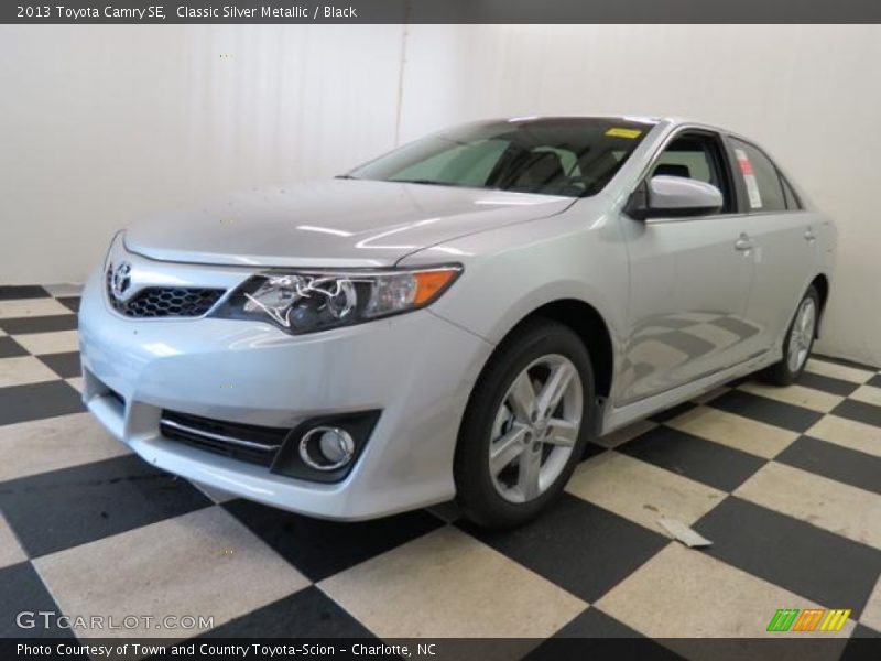 Classic Silver Metallic / Black 2013 Toyota Camry SE