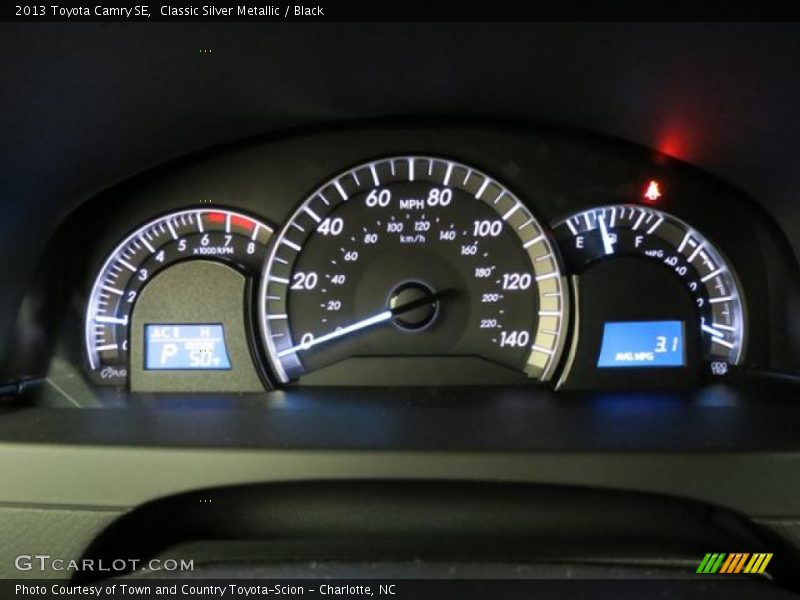 Classic Silver Metallic / Black 2013 Toyota Camry SE