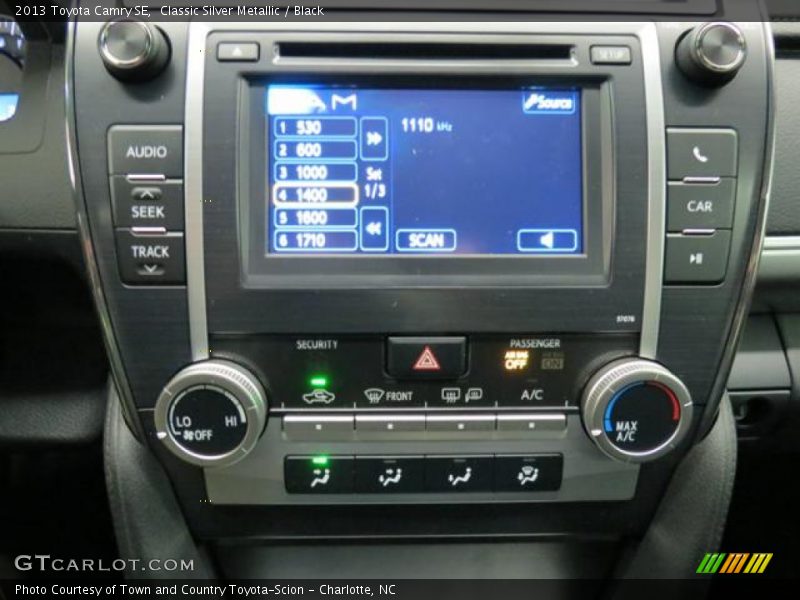 Classic Silver Metallic / Black 2013 Toyota Camry SE