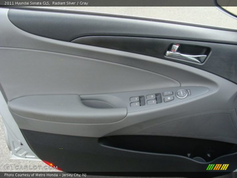 Radiant Silver / Gray 2011 Hyundai Sonata GLS