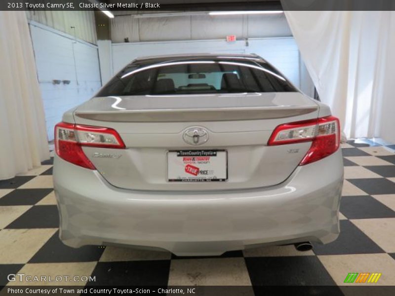 Classic Silver Metallic / Black 2013 Toyota Camry SE