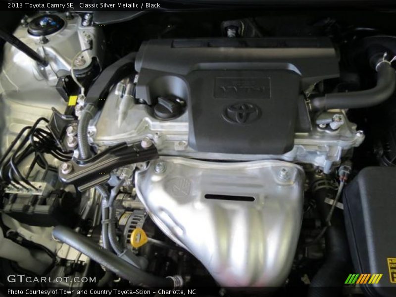 Classic Silver Metallic / Black 2013 Toyota Camry SE