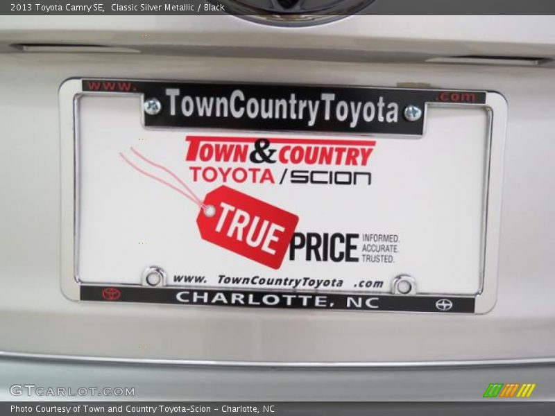 Classic Silver Metallic / Black 2013 Toyota Camry SE