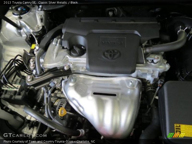 Classic Silver Metallic / Black 2013 Toyota Camry SE