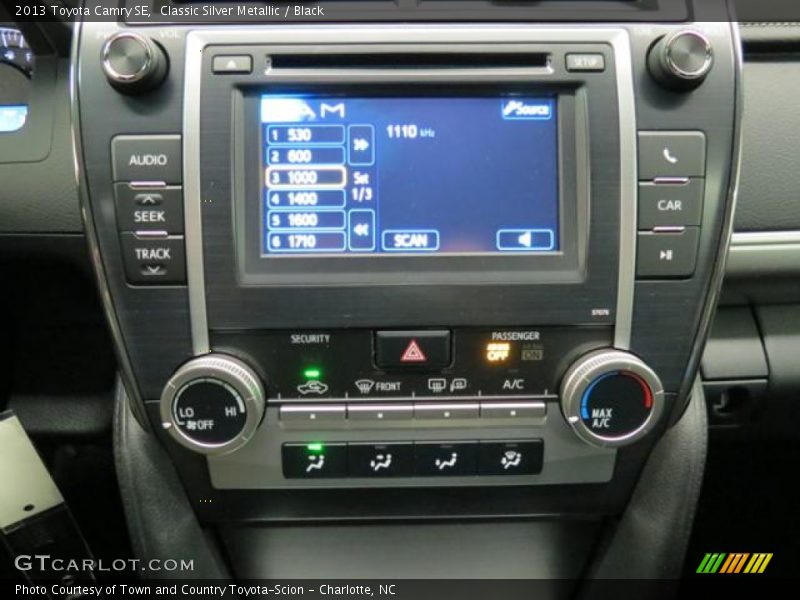 Classic Silver Metallic / Black 2013 Toyota Camry SE