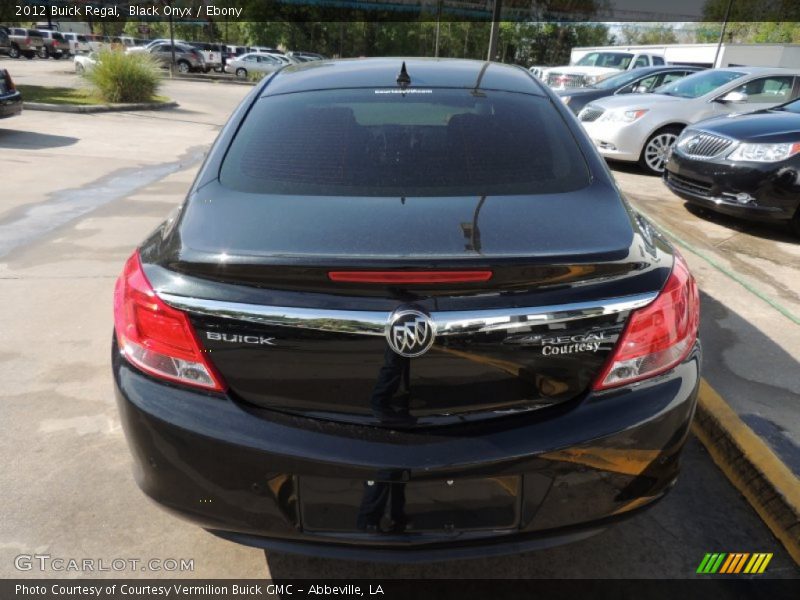 Black Onyx / Ebony 2012 Buick Regal
