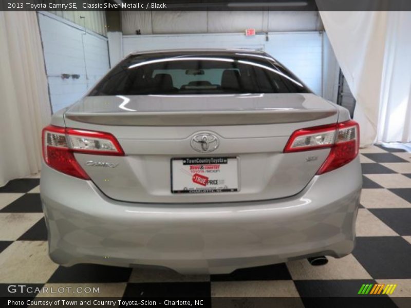 Classic Silver Metallic / Black 2013 Toyota Camry SE