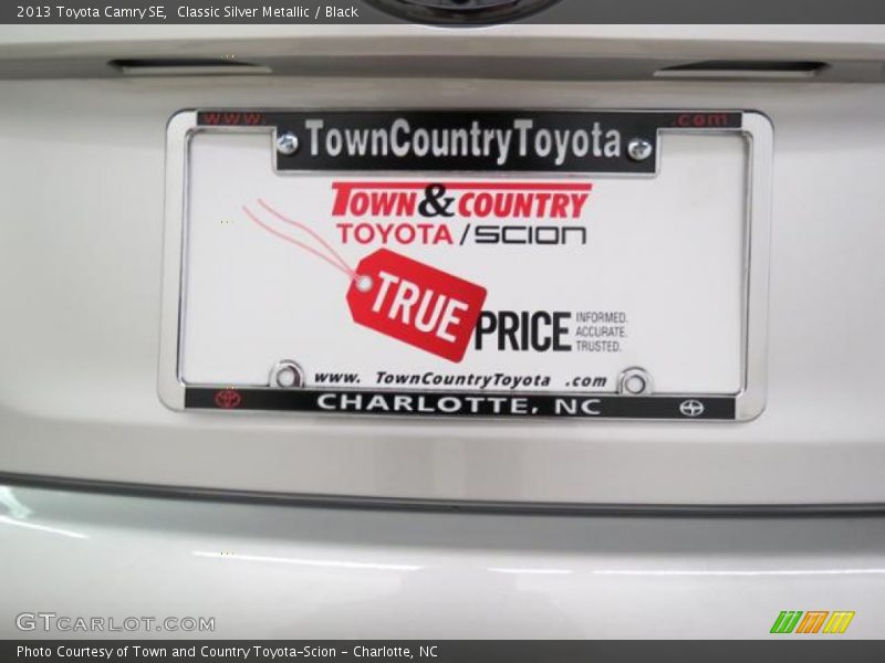 Classic Silver Metallic / Black 2013 Toyota Camry SE
