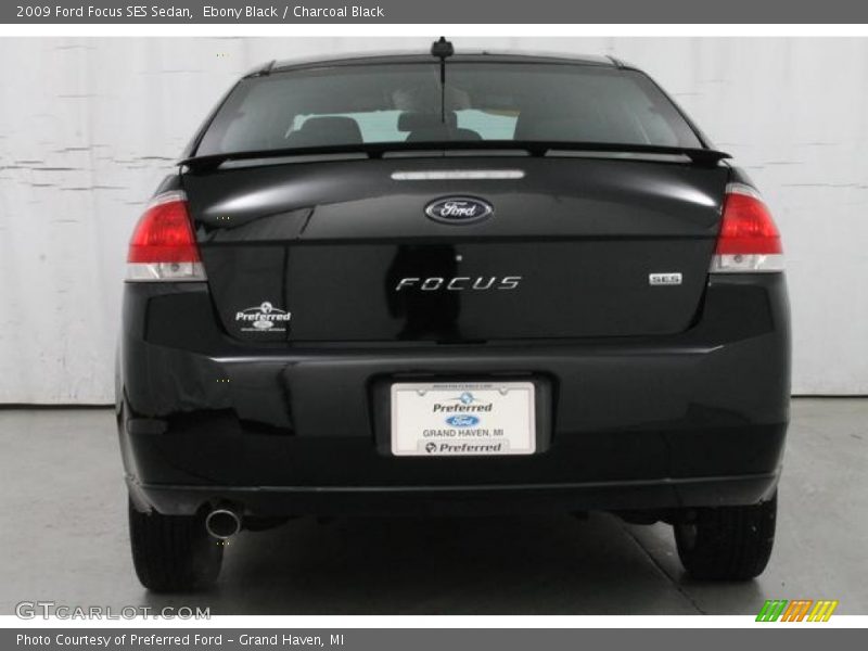 Ebony Black / Charcoal Black 2009 Ford Focus SES Sedan
