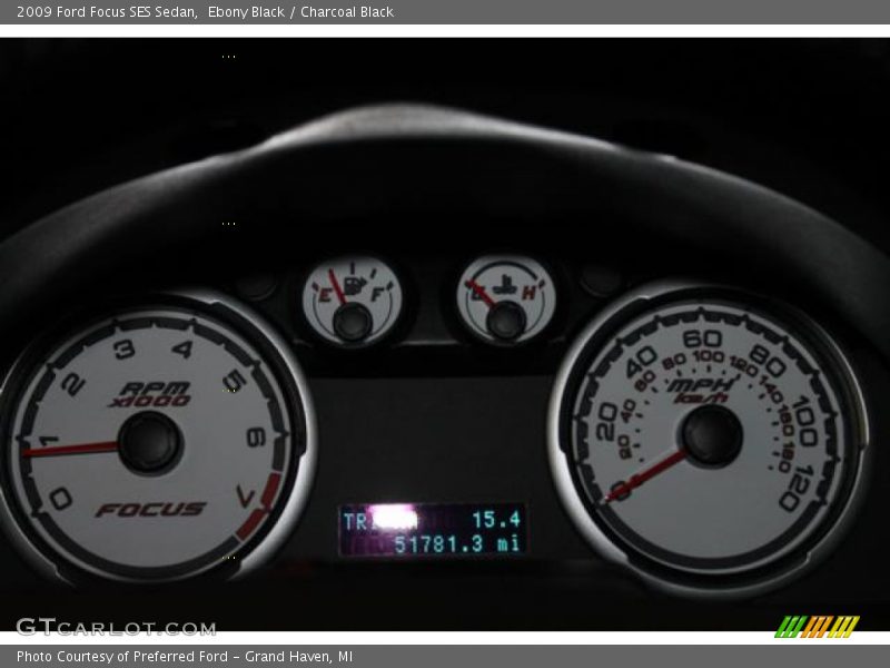 Ebony Black / Charcoal Black 2009 Ford Focus SES Sedan