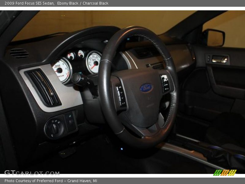Ebony Black / Charcoal Black 2009 Ford Focus SES Sedan