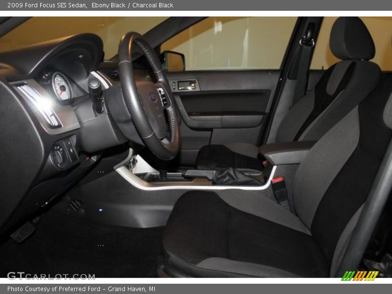 Ebony Black / Charcoal Black 2009 Ford Focus SES Sedan