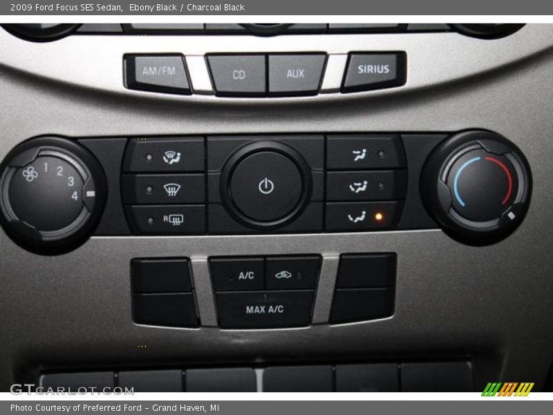 Ebony Black / Charcoal Black 2009 Ford Focus SES Sedan