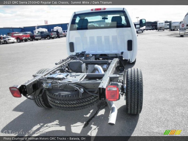 Summit White / Dark Titanium 2013 GMC Sierra 2500HD Regular Cab Chassis