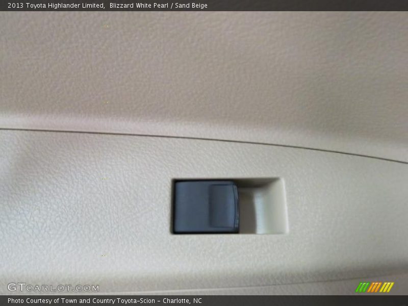 Blizzard White Pearl / Sand Beige 2013 Toyota Highlander Limited