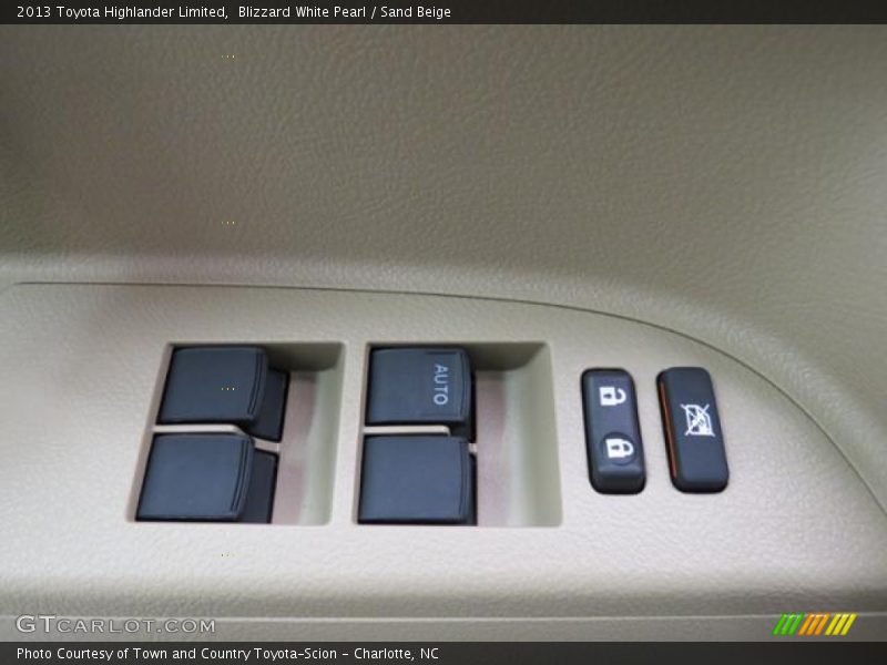 Blizzard White Pearl / Sand Beige 2013 Toyota Highlander Limited