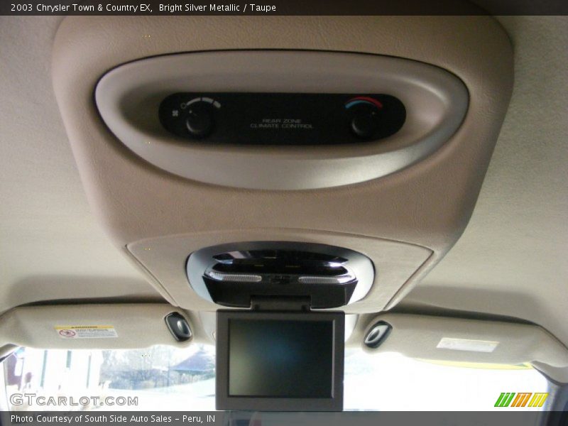 Entertainment System of 2003 Town & Country EX