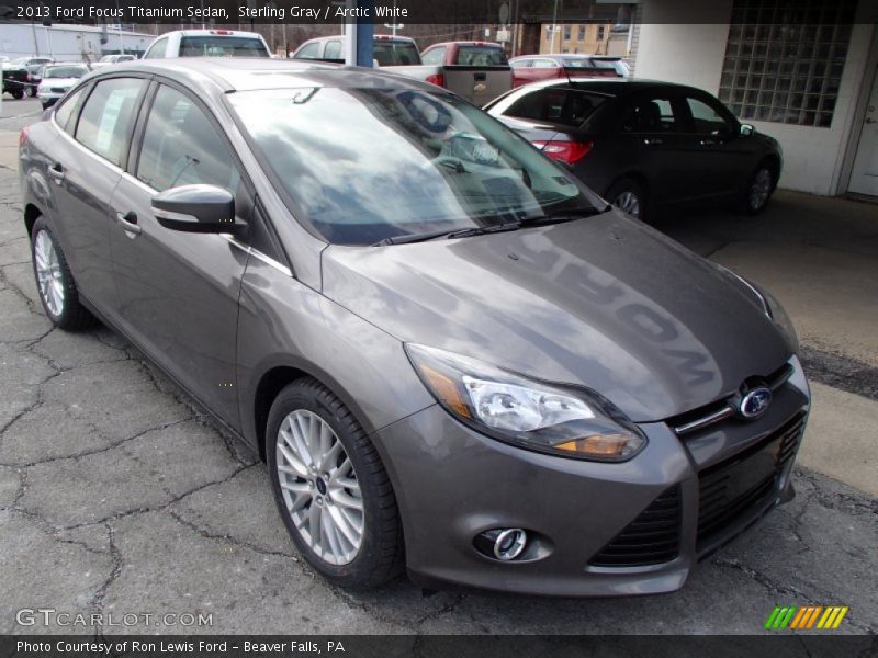 Front 3/4 View of 2013 Focus Titanium Sedan