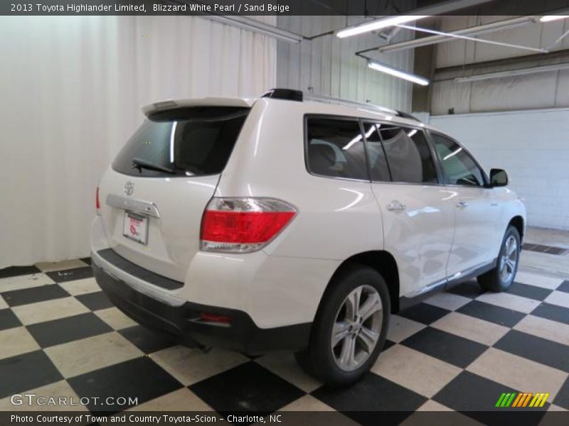 Blizzard White Pearl / Sand Beige 2013 Toyota Highlander Limited