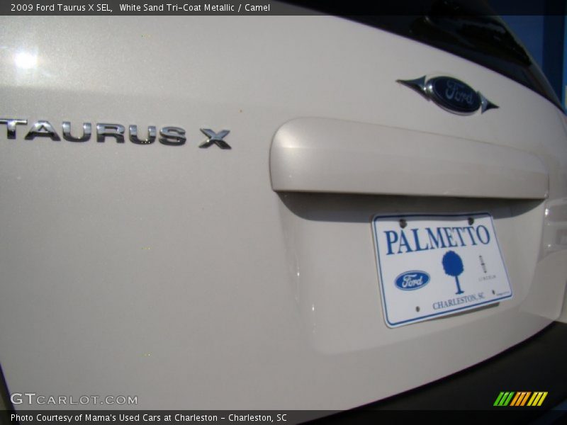 White Sand Tri-Coat Metallic / Camel 2009 Ford Taurus X SEL