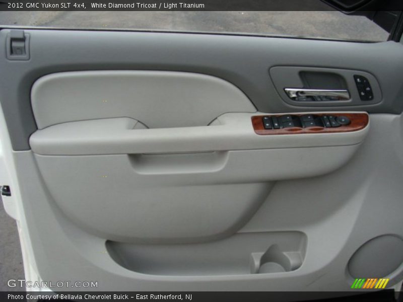 White Diamond Tricoat / Light Titanium 2012 GMC Yukon SLT 4x4