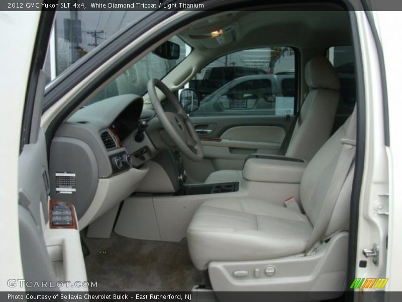 White Diamond Tricoat / Light Titanium 2012 GMC Yukon SLT 4x4