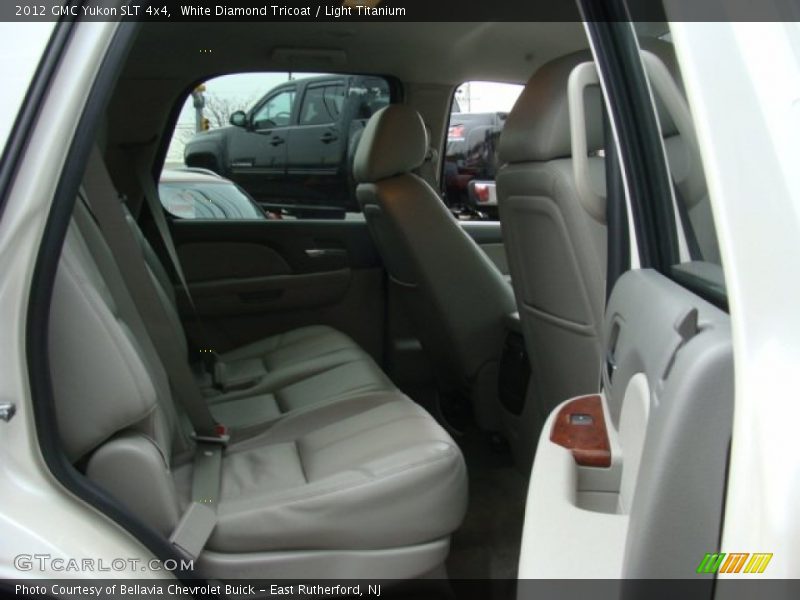 White Diamond Tricoat / Light Titanium 2012 GMC Yukon SLT 4x4