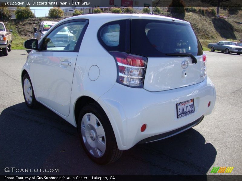 Blizzard White Pearl / Dark Gray 2012 Scion iQ