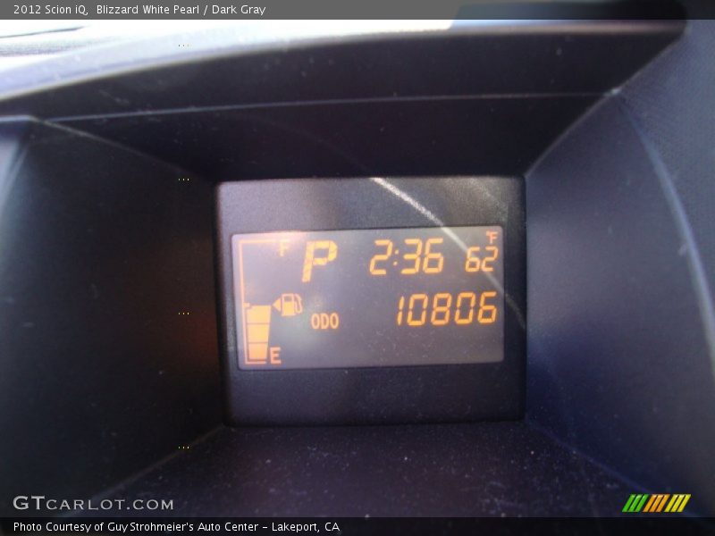 Blizzard White Pearl / Dark Gray 2012 Scion iQ