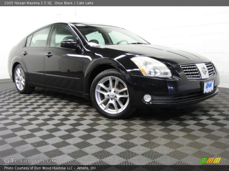 Onyx Black / Cafe Latte 2005 Nissan Maxima 3.5 SE