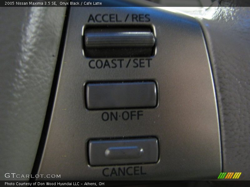 Onyx Black / Cafe Latte 2005 Nissan Maxima 3.5 SE