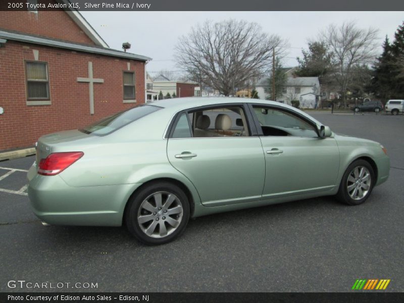  2005 Avalon XLS Silver Pine Mica