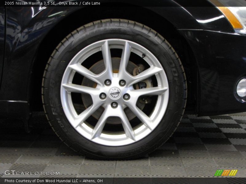 Onyx Black / Cafe Latte 2005 Nissan Maxima 3.5 SE