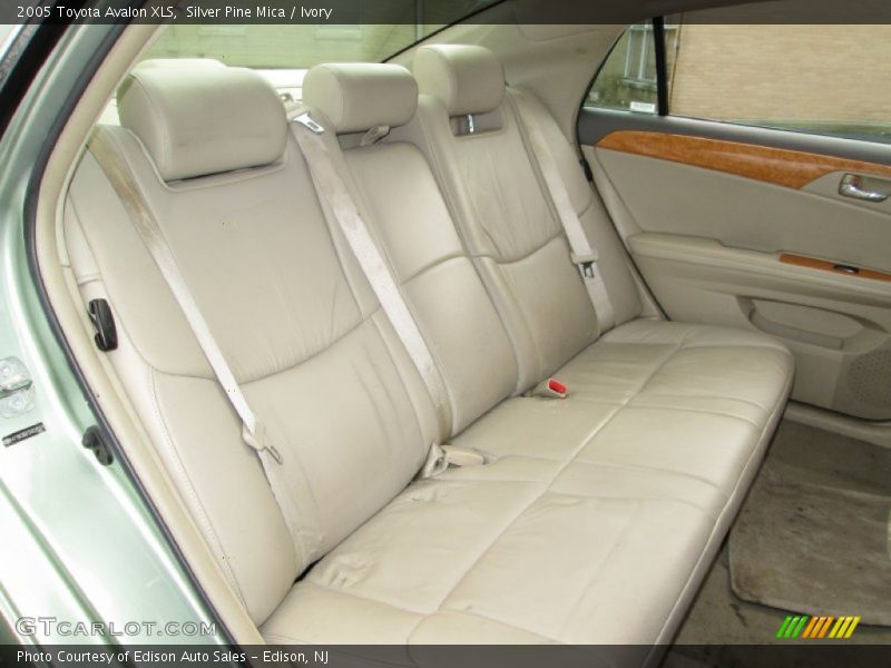 Rear Seat of 2005 Avalon XLS