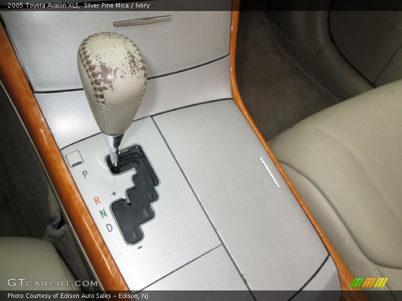  2005 Avalon XLS 5 Speed Automatic Shifter